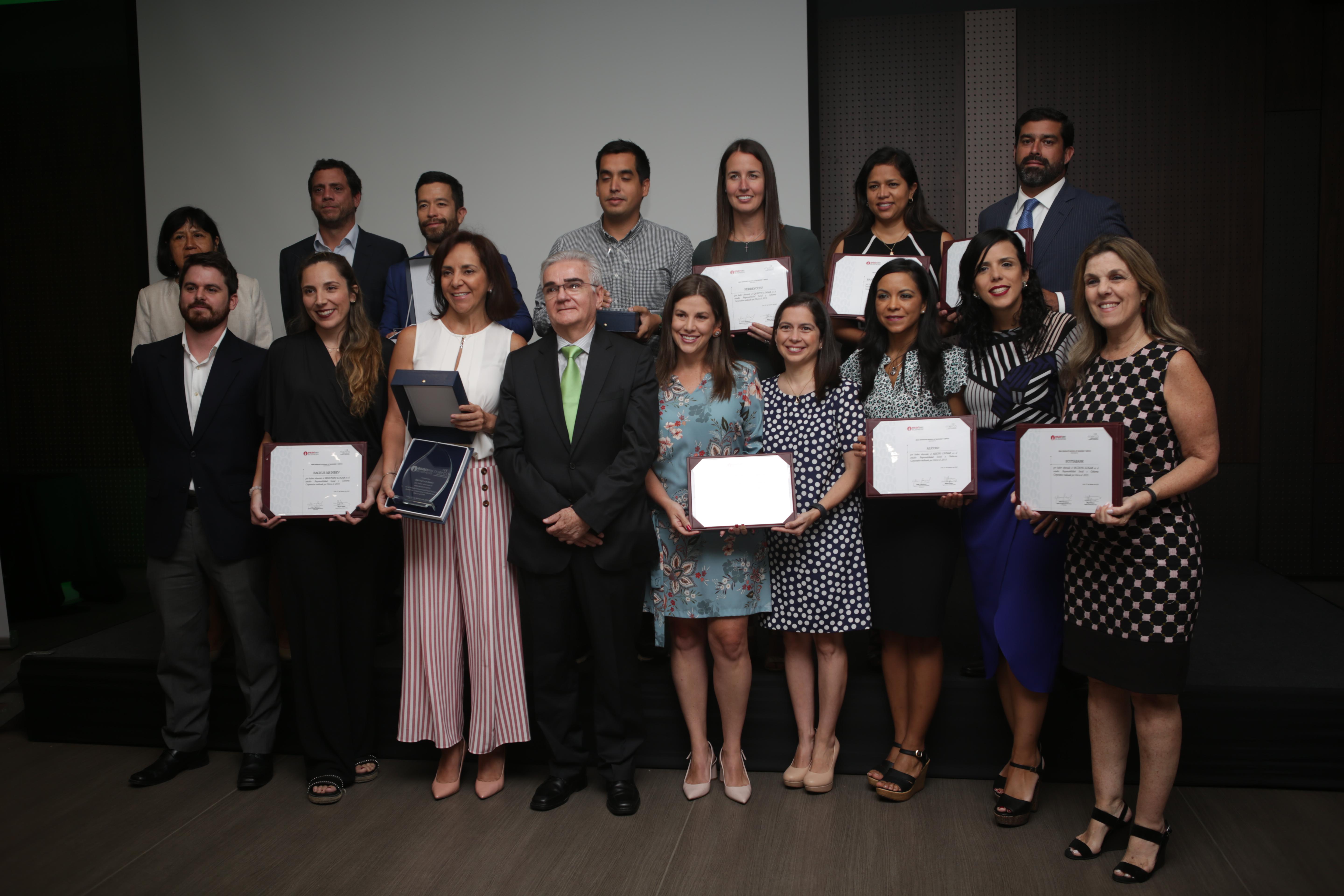 Representantes de las 10 primeras empresas en el ranking de responsabilidad y gobierno corporativo elaborado por Merco.