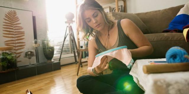 FOTO 12 | 12. Venta de artesanías en línea (Foto: Depositphotos)