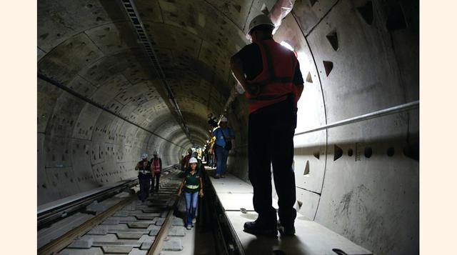 Venezuela. Entre el 2006 y 2015 Odebrecht pagó más de US$ 98 millones a funcionarios e intermediarios venezolanos. La empresa pagó sobornos mediante un intermediario a funcionarios de una empresa estatal venezolana, no identificada.