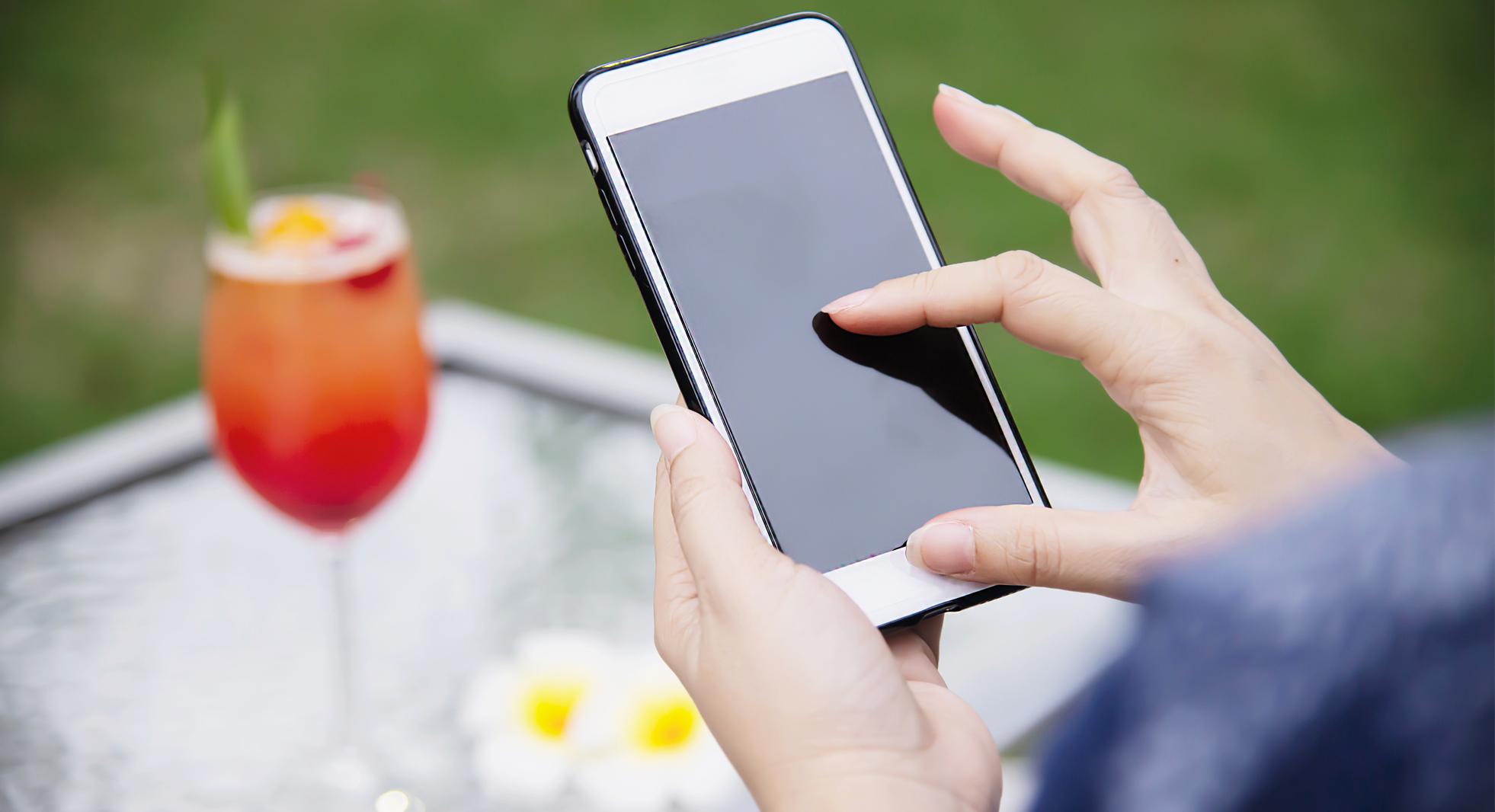 FOTO  | Viajes: 11 apps imprescindibles para unas vacaciones perfectas. (Foto: Freepik)