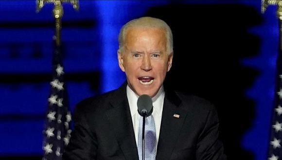 El presidente electo Joe Biden habla durante un evento de celebración que se llevó a cabo fuera del Chase Center en Wilmington, Delaware, Estados Unidos. (EFE / EPA / ANDREW HARNIK / POOL).