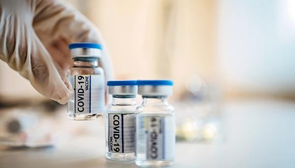 Apenas tres vacunas han sido aprobadas hasta ahora para utilización en los 27 países del bloque, y las tren empresas experimentan retrasos en los programas de entregas para el primer trimestre. (Foto: iStock)