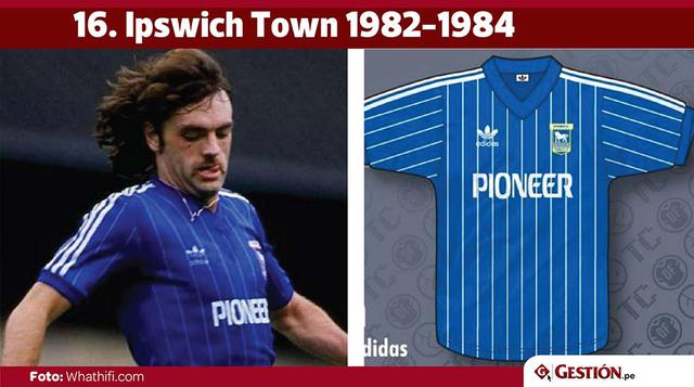 En la segunda división inglesa encontramos al Ipswich Town. Adidas elaboró esta camiseta para el club en 1982.