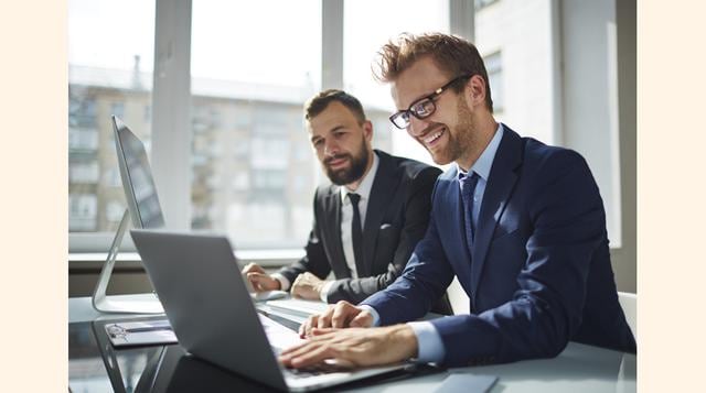 Innovación Disruptiva: Este es el tipo de innovación más difícil de aceptar y promover en las empresas porque justamente rompe con todo el status quo y propone un cambio radical a cómo se vienen haciendo las cosas en determinada industria. A diferencia de