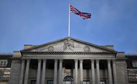 Tasas altas aumentarán insolvencias y reducirán empleo, alerta Banco de Inglaterra