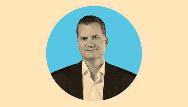 FOTO 12 | ALBERTO CÁCERES

CEO DE TRISÓN

Apoyándose en el fundador Carlos Saavedra y en su socio Inditex, se ha consolidado como un referente europeo para la revolución digital, audiovisual y olfativa de todo tipo de tiendas.