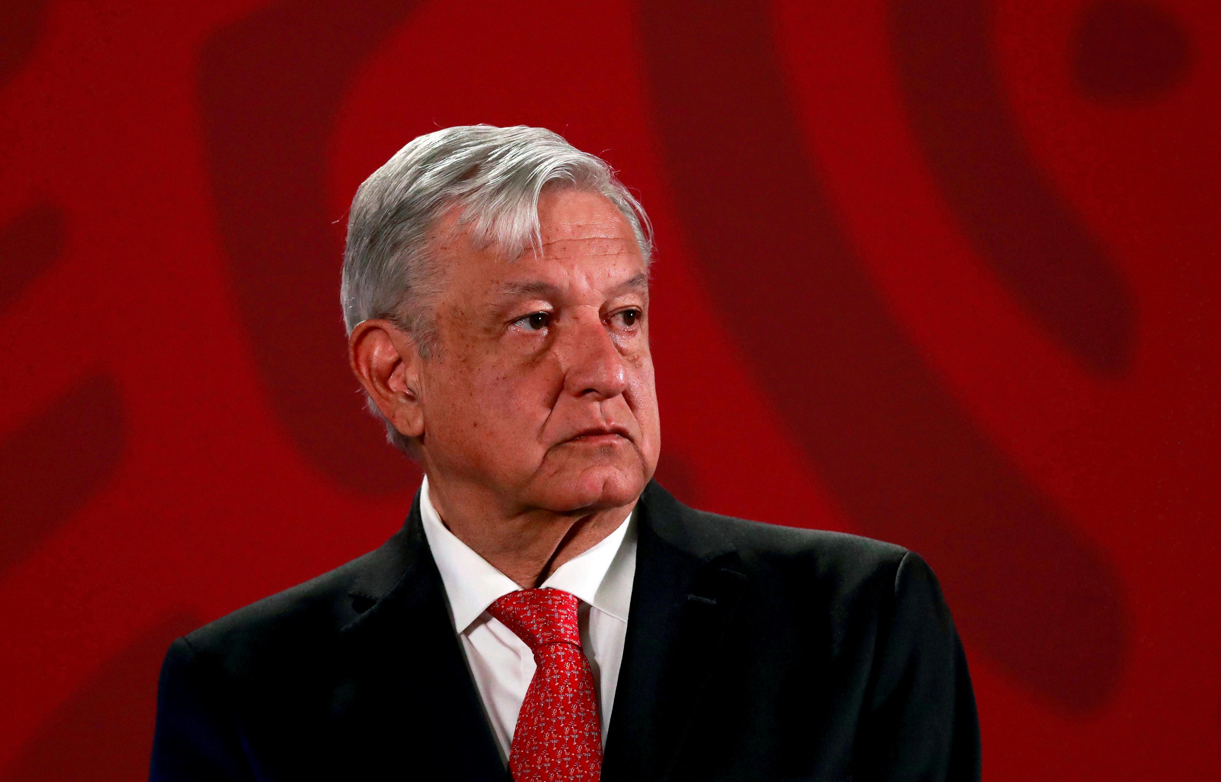 “Siempre voy a estar a favor de la libertad y de las redes sociales, por eso hablo de las benditas redes sociales, pero no quiero que este medio de comunicación tan importante se corrompa”, agregó el presidente Andres Manuel Lopez Obrador. REUTERS/Henry Romero/File Photo