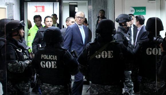 Ecuador: En cuanto a grabaciones en el estilo Joesley Batista (CEO de JBS), hechas por el ex superintendente local de Odebrecht, la Justicia ecuatoriana detuvo y condenó al vicepresidente, Jorge Glas, lo que representó un golpe para el Gobierno.