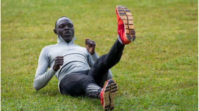 Paulo Amotun Lokoto (Sudan del sur, atletismo) paso de ser pastor refugiado cuando la Guerra le obligó a huir. Entrena en Kenia.