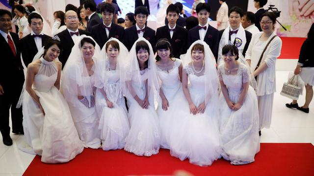 FOTO 6 | Los participantes fueron reunidos en el centro de la iglesia Cheong Shim Peace World en Gapyeong, a unos 75 km al noreste de Seúl.