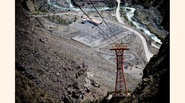 La central hidroeléctrica Charcani V fue puesta en servicio en 1989, es una de las más modernas del Sistema Hidráulico de Egasa.