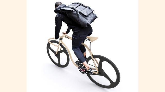 La bicicleta es una fixed, de piñón fijo, por su conexión directa con la tradición del pedaleo: de esta manera, el ciclista desarrolla una conexión más fuerte con la bicicleta y la superficie.(Foto: Megaricos)