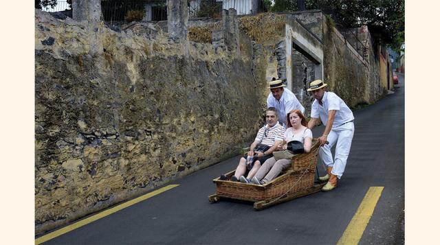 2. Carros de cesto en Monte, Madeira (Portugal): La localidad de Monte, en Madeira (Portugal), clásico lugar de descanso para los funchalenses, está ubicada en un monte. Para evitar perder tiempo al bajar las cuestas, los lugareños se inventaron en el sig