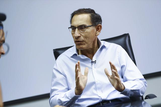 Foto 6: Fue decano del Colegio de Ingenieros de Moquegua entre 2008 y 2009. En el sector privado, fue gerente de operaciones de C&M Vizcarra S.A.C. desde 1992 a 2010 y luego en 2015.