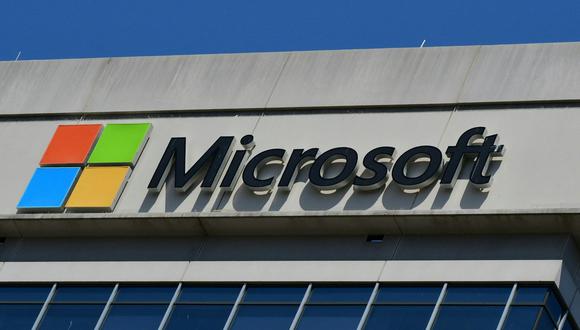 Microsoft anunció el 4 de marzo que suspendía las ventas de sus productos y servicios en Rusia, así como otros “aspectos” de su negocio en ese país. (Photo by Eva HAMBACH / AFP)