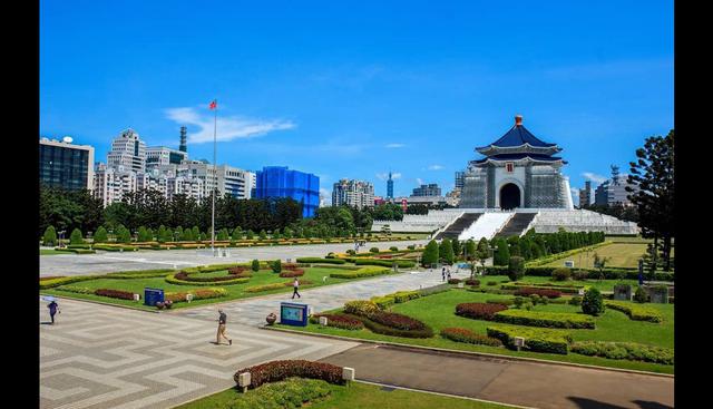 FOTO 7 | 9. TAIWÁN. Población: 23,5 millones
Millonarios: el 3,2%

Taiwán, oficialmente la República de China (ROC), es un estado en el este de Asia. Taipei es la capital y mayor área metropolitana.

Con 23,5 millones de habitantes, Taiwán se encuentra entre los estados más densamente poblados y es el estado más poblado y la economía más grande que no es miembro de las Naciones Unidas (ONU).

Con el 3,2%, Taiwán es el noveno país con más millonarios en relación con su población en el mundo.