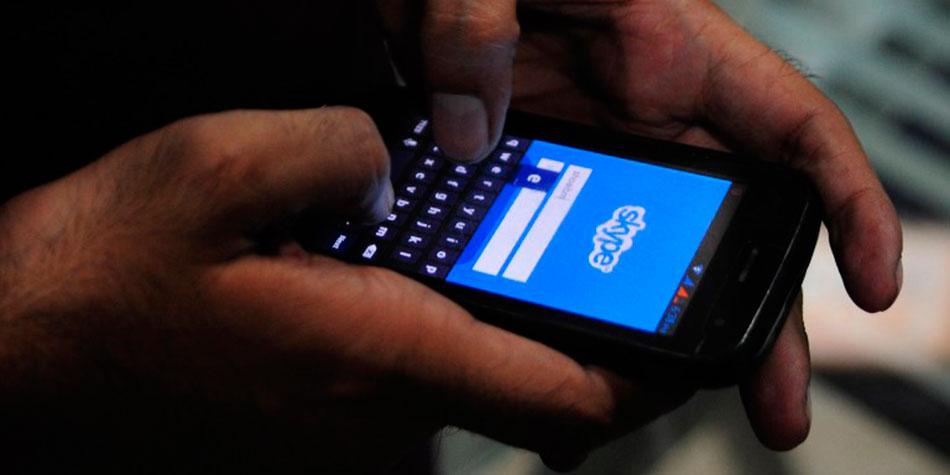 No olvides cerrar todas las ventanas que no sea la plataforma de videollamada para tener una mejor velocidad. (Foto: AFP)