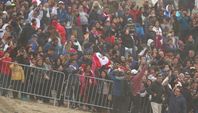 El público que acudió a Punta Rocas vivió  una fiesta junto a Benoit Clemente, que se impuso con un puntaje de 19.13 sobre 11.73 en la definición de la modalidad. (Fotos: Alessandro Currarino / GEC)