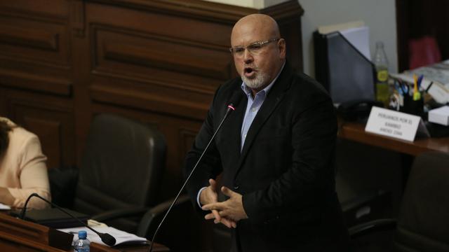 Sobre Kenji Fujimori, Bruce opinó que el congresista de Fuerza Popular está demostrando una cara "más humana" del fujimorismo, en contraste a la que "discrimina y es homofóbica".