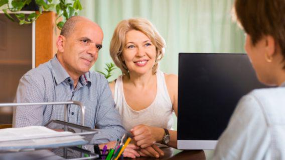 Los ciudadanos españoles son los mejores 'enjoylders' que se puede encontrar. (Foto: Freepik)