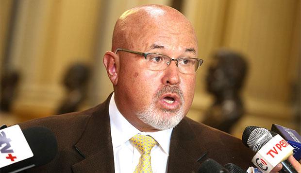 Carlos Bruce negó las acusaciones en su contra por supuestos nexos con "Los Temerarios del Crimen". (Foto: Agencia Andina)