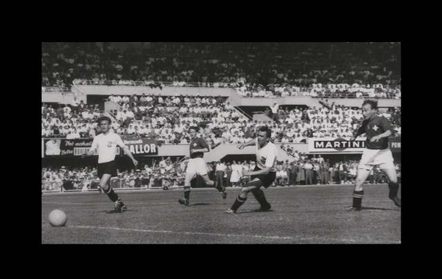 FOTO 7 | 12: Es el número máximo de goles en un partido, el Austria-Suiza de cuartos de final del Mundial-1954 (7-5) (Foto: pasedeldesprecio.com)