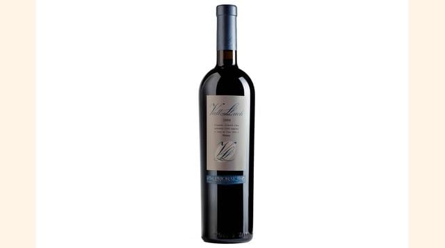 Priorat. Botella recomendada: Vall Llach 2008 (US$ 90). Honestamente, el Priorat entra a la lista más por su alto contenido de alcohol que por su técnica de elaboración; las viejas parras de Garnacha y Cariñena, las cuales proporcionan pocas uvas pero de 