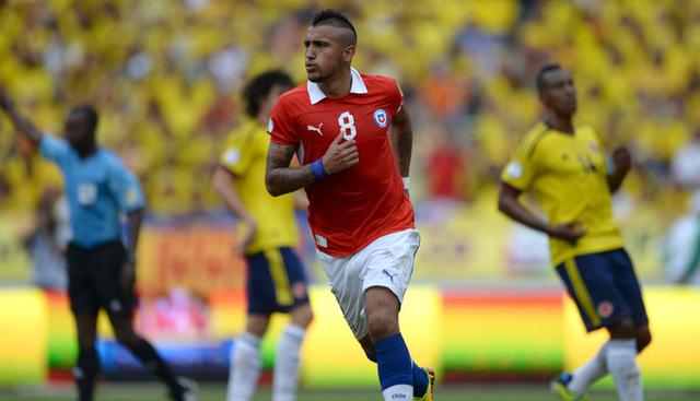 Arturo Vidal |Uno de los jugadores más poli funcional de los chilenos es Arturo Vidal. Llega en buena forma y sería clave para repartir buenos pases. El ‘Rey Arturo’ está valorizado en más de 47 millones de dólares. (AFP)