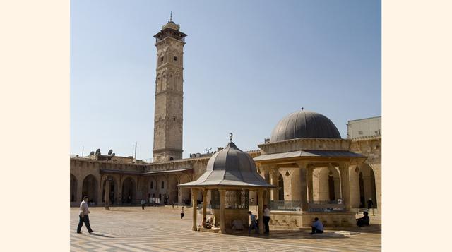 Gran Mezquita de Alepo, Siria. Construida en el año 715 por la dinastía Umayyad y considerada una de las mezquitas más antiguas del mundo. Fue totalmente destruida durante la guerra civil siria en el 2013. (Foto: CNN)
