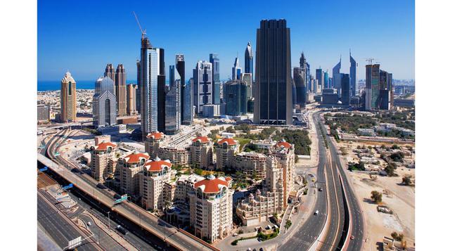 21. Emiratos Árabes Unidos: El factor más significativo en la clasificación positiva de los EAU fue su PBI per cápita, seguido de su apoyo social. Curiosamente, el puntaje del informe se basa en los residentes del país, que a veces incluye un gran número 