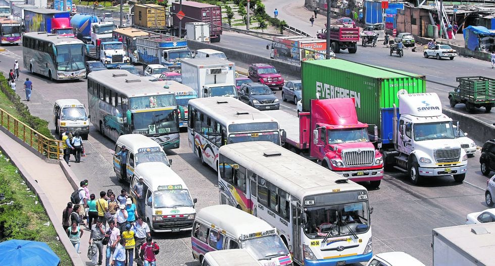 Objetivos. Fortalecimiento empresarial, racionalidad de rutas, eficiencia en la operación, renovación de flota, tarifa asequible y rentabilidad empresarial, señaló la Autoridad de Transporte Urbano (ATU). (Foto: GEC)