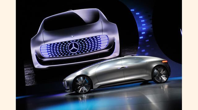 El F015 tiene un sistema de comunicación con otros vehículos autónomos incluso de otras marcas que en un futuro cuenten con esta función. (Foto: Getty)