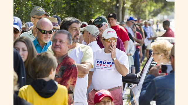 Donald Trump tiene la preferencia de los estadounidenses más veteranos. De los 78 millones de votantes de entre 45 y 64 años, el candidato republicano obtiene el 42% de los votos, frente al 40% de Clinton. En el caso de los adultos de más de 65 años, Trum