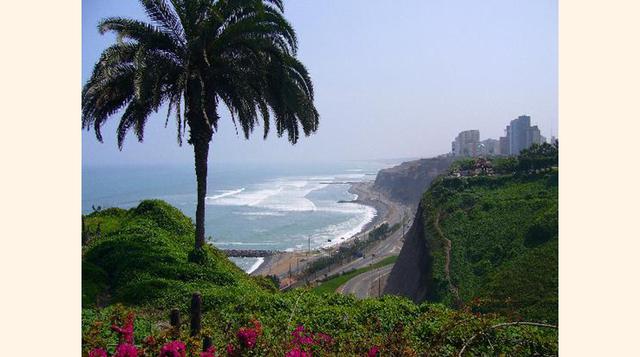 Lima, Perú. Lima, fundada por Francisco Pizarro en 1535, es una ciudad fascinante y un tesoro oculto de la historia. Explora los antiguos sitios arqueológicos incas o pasea por las elegantes catedrales y los opulentos palacios que datan de los tiempos de 