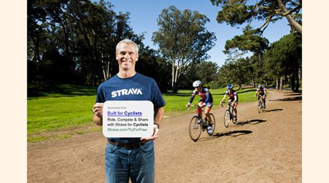 Google estrenó su producto de AdWords a finales de 2000, permite a las empresas para comprar anuncios relacionados con los términos de búsqueda. En este punto, Google ya estaba aumentando en popularidad como un motor de búsqueda, por lo que tenía un flujo