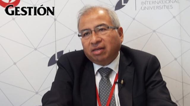 Carlos Rafael Valdez es el viceministro de Comunicaciones del MTC. Tiene experiencia académica en pregrado y programas de maestría. Ha publicado y ha sido revisor de artículos científicos. Carlos Rafael Valdez Velásquez-López también es Director de las Ca