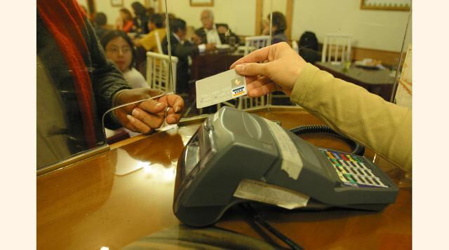 Entre los principales motivos para comprar un pollo a la brasa es su sabor, rapidez del servicio y cortesía en la atención (en orden de importancia). Solo 7 de cada 19 limeños sabe que existe el “Día del Pollo a la Brasa&