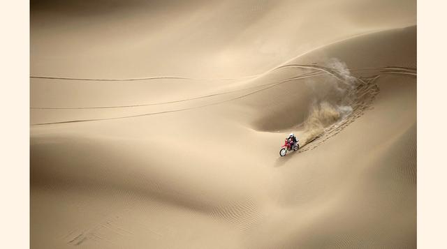 Motociclista chino Wang Yirong durante el Rally Taklimakan en Xinjiang-China. (Foto: Reuters)