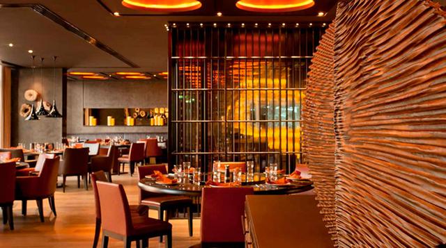 Toro Toro: Inaugurado en el 2011 por el chef Richard Sandoval, el lujoso restaurante cuenta en su carta con el 80% de platos peruanos.