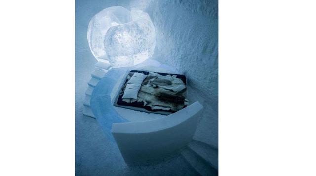 Ice Hotel 365, Jukkasjärvi, Suecia. Si buscas información sobre hoteles de hielo, este será uno de los primeros en aparecer. Se creó en 1989 en el corazón de una comuna sueca y cada año se vuelve a reconstruir. Está situado a 200 kilómetros del círculo po