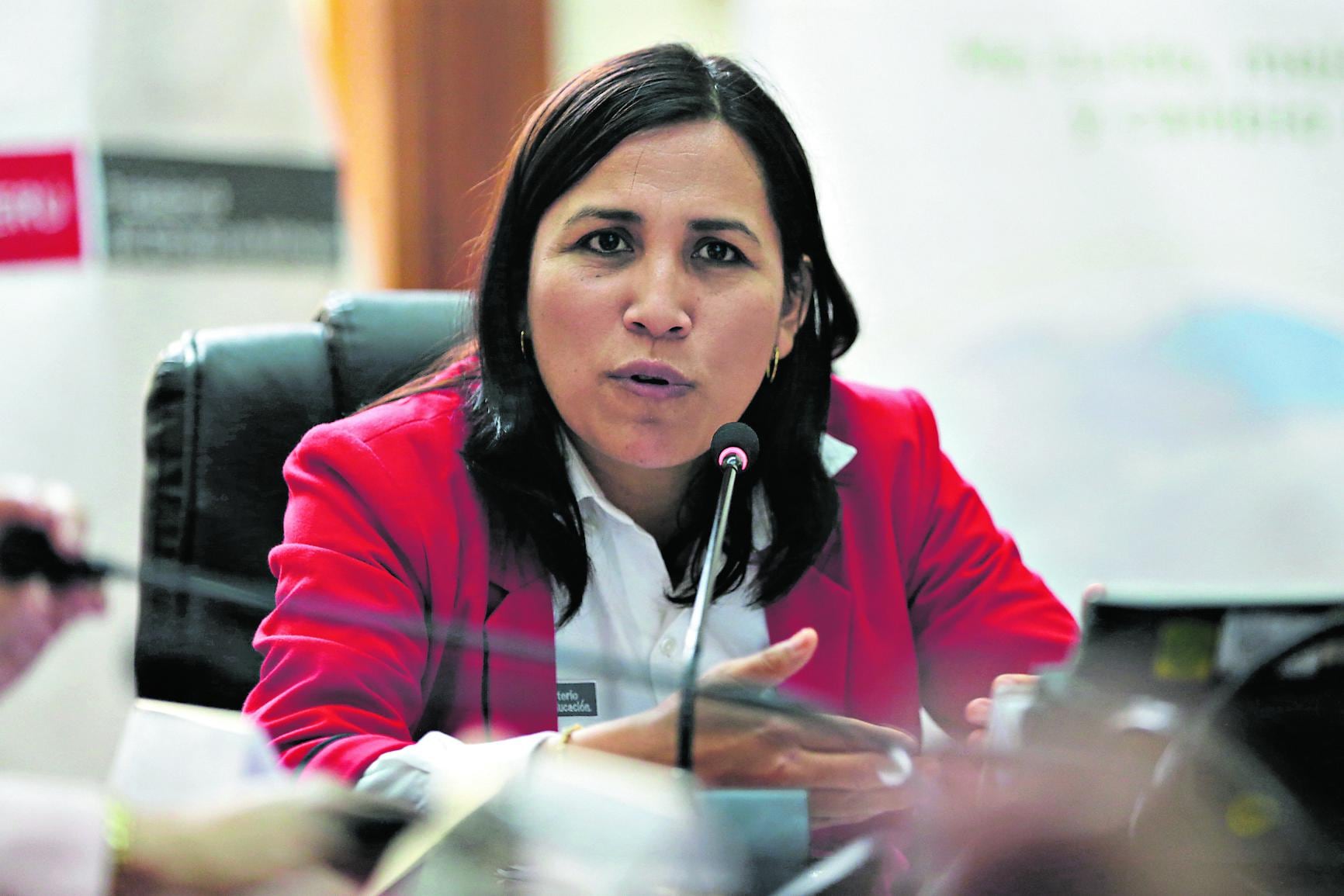 Importante. Ministra Flor Pablo ratificó la necesidad de enseñar equidad de género en los colegios. (Foto: PCM)