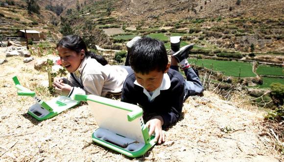 El uso de las tecnologías es crucial para cerrar las brechas educativas. Foto: gob.pe