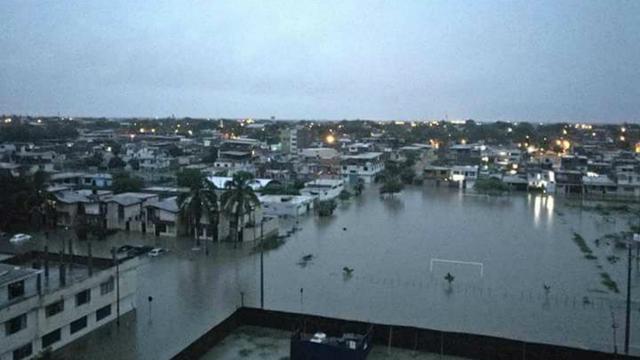 Desde los cielos, podemos observar cómo amaneció la ciudad de Piura, completamente inundada. (foto: @Ro_aliaga).