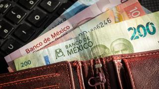 Debilitamiento del dólar impulsará peso mexicano, prevén Goldman y BBVA