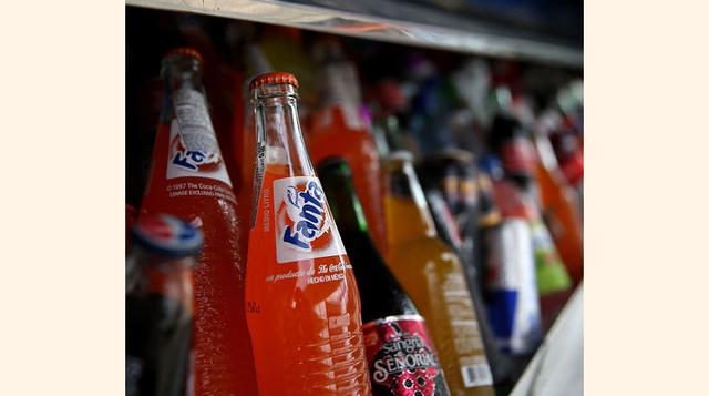 Fanta, Surgió durante una reunión de los directivos de Coca-Cola durante un brainstorming en el que se sugirió la palabra alemana "fantasie" y acabó siendo acortada a Fanta. (Foto: Forbes)