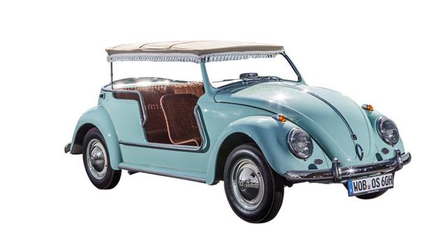 New Jolly (1970). Un modelo curioso, casi un escarabajo sin alas, fue el Jolly. Se caracterizó por su ausencia de puertas, además de toldo y asientos de mimbre. Listo para ir al golf.