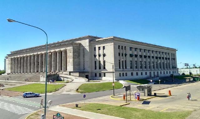 FOTO 10 | Universidad de Buenos Aires - Argentina - Puesto 67