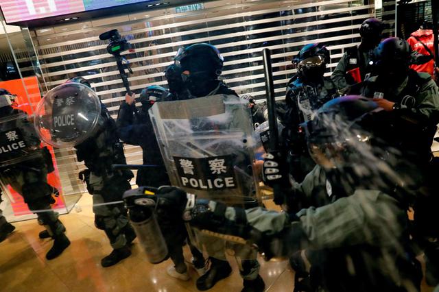 Los manifestantes se dirigen contra los líderes del Partido Comunista y perciben que China está interfiriendo con las libertades de Hong Kong, acusación que Pekín niega. (Foto: Reuters)