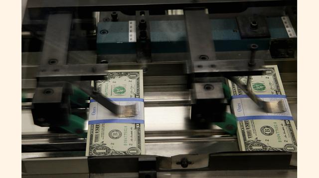 Ambas sedes de la oficina ofrecen tours gratuitos para que los amantes del arte numismático, o del dinero tal cual, conozcan cómo se imprime la divisa más importante del mundo. (Foto: Reuters)