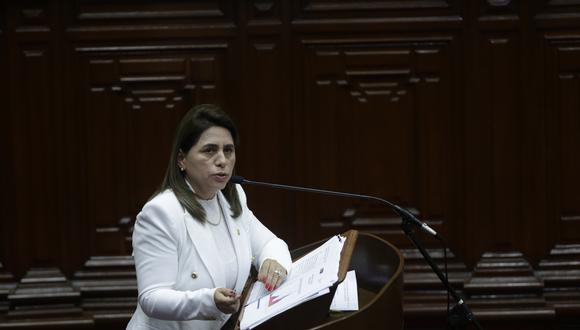 Pese a que ya renunció al Ministerio de Salud, Rosa Gutiérrez aún se encuentra en la mira del Congreso. (Foto: César Bueno@photo.gec)